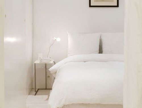 Serene slaapkamer van ontwerpster Johanne Riss