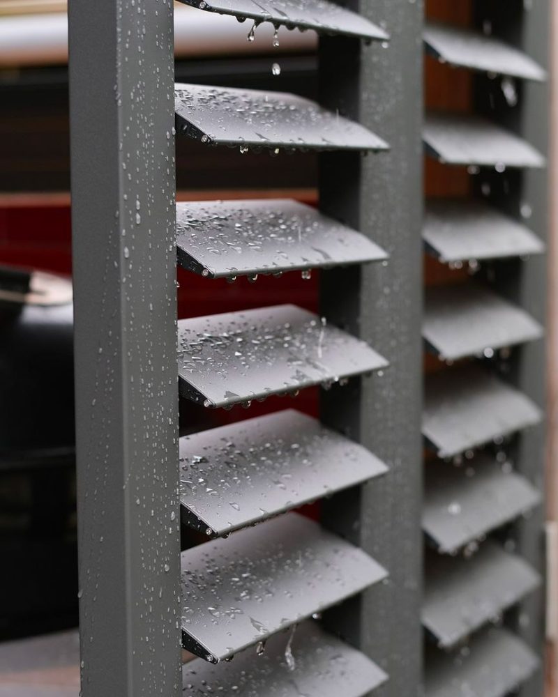 aluminium shutters buiten