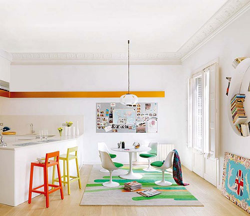Appartement in Barcelona met vrolijke interieur kleuren