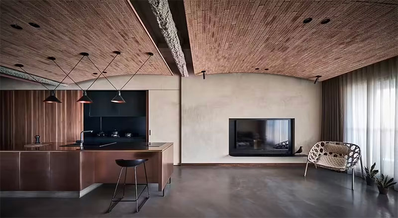 KC Design Studio heeft in dit interieur gekozen voor een stoere betonlook gietvloer.