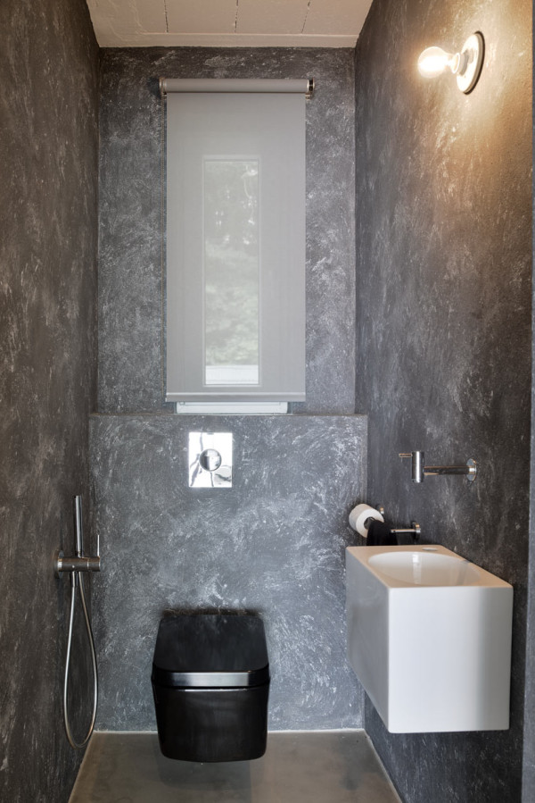betonlook toilet zwart hangtoilet