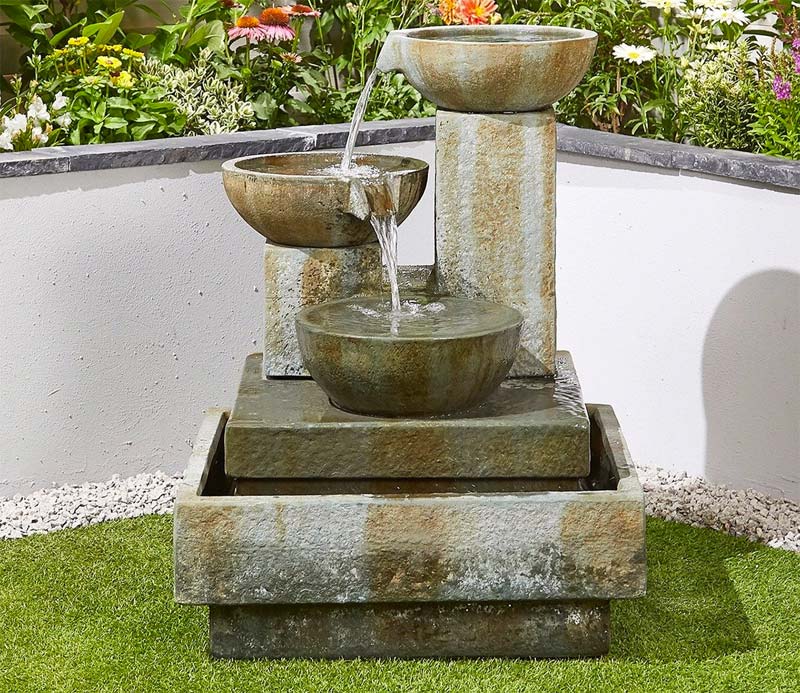 betonnen waterval in de tuin betonnen waterval in de tuin