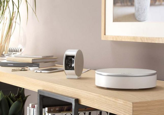 beveiligingscamera somfy indoor camera wit beveiligingscamera somfy indoor camera wit