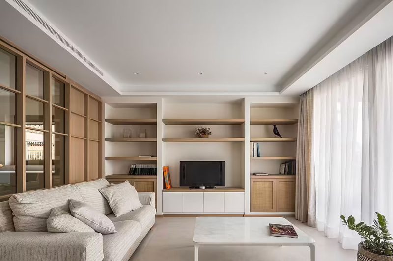 Casa Botánico is een ruim botanisch appartement, ontworpen door Destudio Arquitectura. De oorspronkelijke verdeling van het huis verhinderde de binnenkomst van licht in de hele kamer en liet de ingang en het centrale gedeelte van het huis saai en levenloos achter. Door middel van dit hervormingsproject is getracht natuurlijk licht te introduceren en een gevoel van ruimte te krijgen. Het architectenteam ontwierp hiervoor een met naturel eikenhout gefineerde lambrisering en glazen schuivers, waardoor het licht in vrijwel de hele woning binnenvalt. Deze lambrisering, met oosterse inspiratie, wordt beschouwd als de hoofdas van het hele project en waarop de rest van de kamers en het interieurontwerp van het huis zijn geïntegreerd. Casa Botánico is een ruim botanisch appartement, ontworpen door Destudio Arquitectura. De oorspronkelijke verdeling van het huis verhinderde de binnenkomst van licht in de hele kamer en liet de ingang en het centrale gedeelte van het huis saai en levenloos achter. Door middel van dit hervormingsproject is getracht natuurlijk licht te introduceren en een gevoel van ruimte te krijgen. Het architectenteam ontwierp hiervoor een met naturel eikenhout gefineerde lambrisering en glazen schuivers, waardoor het licht in vrijwel de hele woning binnenvalt. Deze lambrisering, met oosterse inspiratie, wordt beschouwd als de hoofdas van het hele project en waarop de rest van de kamers en het interieurontwerp van het huis zijn geïntegreerd.