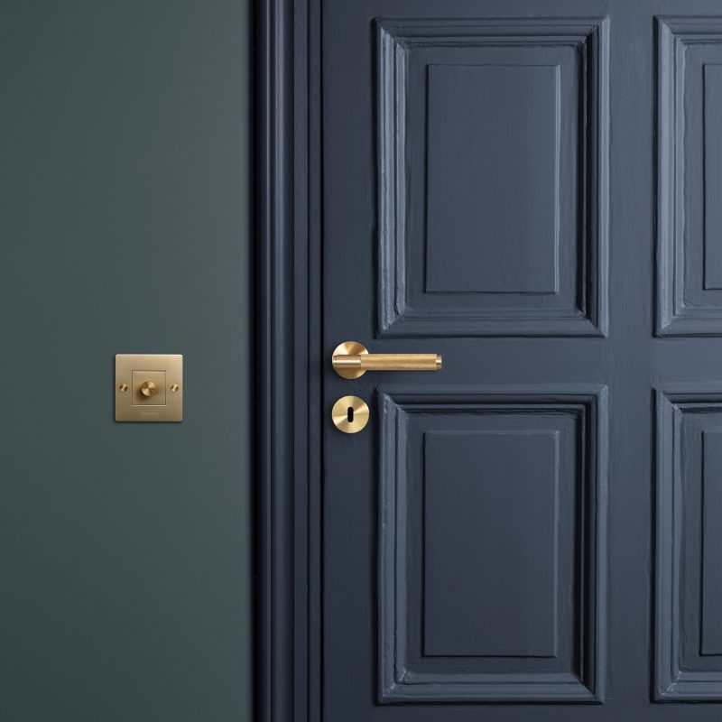 DOOR HANDLE SET / CROSS / BRASS