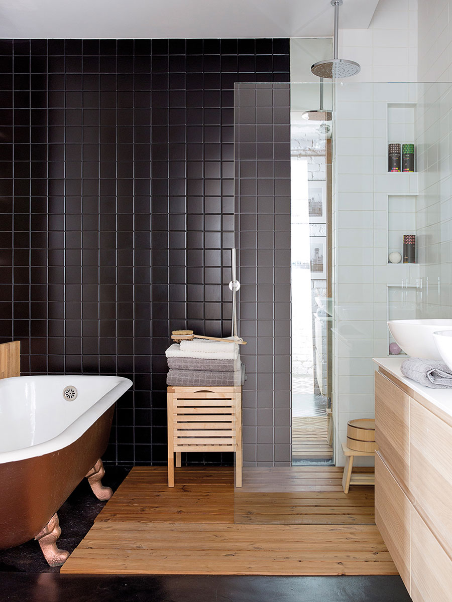 De moderne loft badkamer van architectenduo Syra en Joaquín