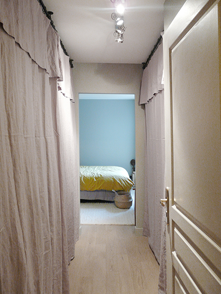 Deze slaapkamer suite lijkt nu op de kamer van een designhotel!