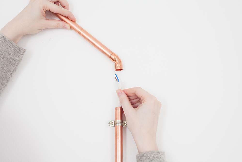 DIY wandrek van koperen buizen DIY wandrek van koperen buizen