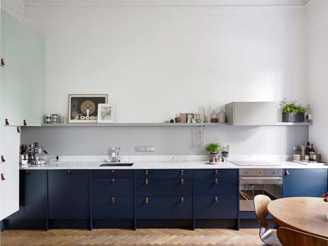 donkerblauwe keuken