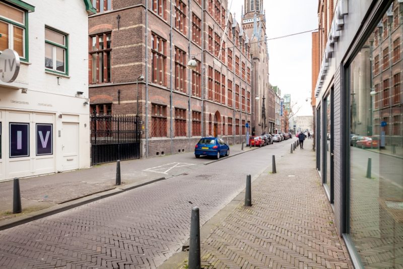 Eén huis verbouwd naar drie kleine appartementen