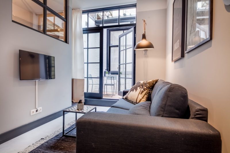 Eén huis verbouwd naar drie kleine appartementen