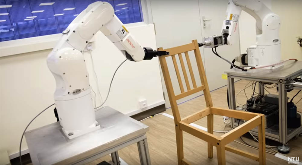 Een robot die je IKEA meubel in elkaar zet! Een robot die je IKEA meubel in elkaar zet!