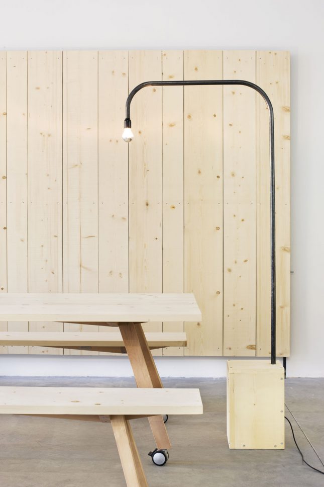 Flexibele dennenhouten meubels van het Atelierhouse