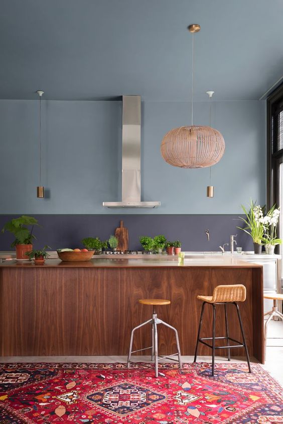 grijs-blauwe-muur-keuken