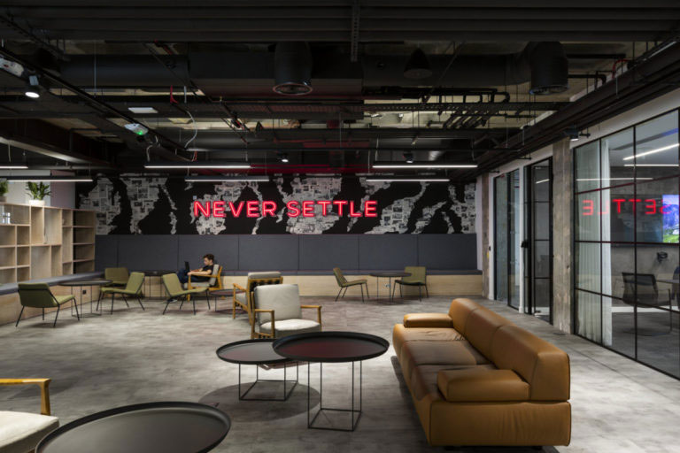 Het nieuwe kantoor van Revolut is super stoer geworden! Het nieuwe kantoor van Revolut is super stoer geworden!