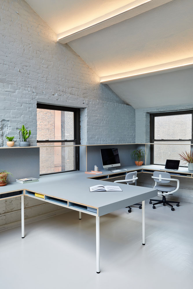 Het stijlvolle en kleurrijke kantoor van een UX-designbedrijf uit New York Het stijlvolle en kleurrijke kantoor van een UX-designbedrijf uit New York