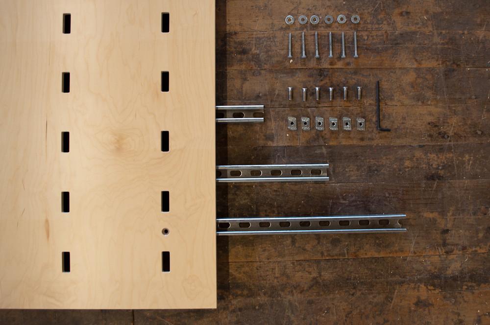 Houten gaatjesboard van Keff wall Houten gaatjesboard van Keff wall