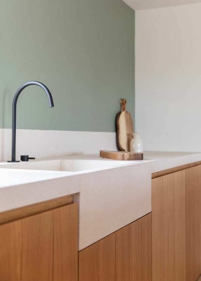 houten keuken wit werkblad zwarte kraan houten keuken wit werkblad zwarte kraan