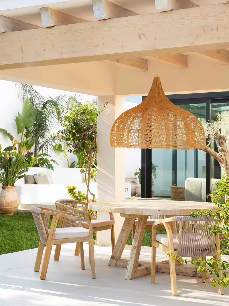 Susanna Cots Interior Design heeft deze luxe en leuke Ibiza tuin ontworpen  – Fotografie: Mauricio Fuertes