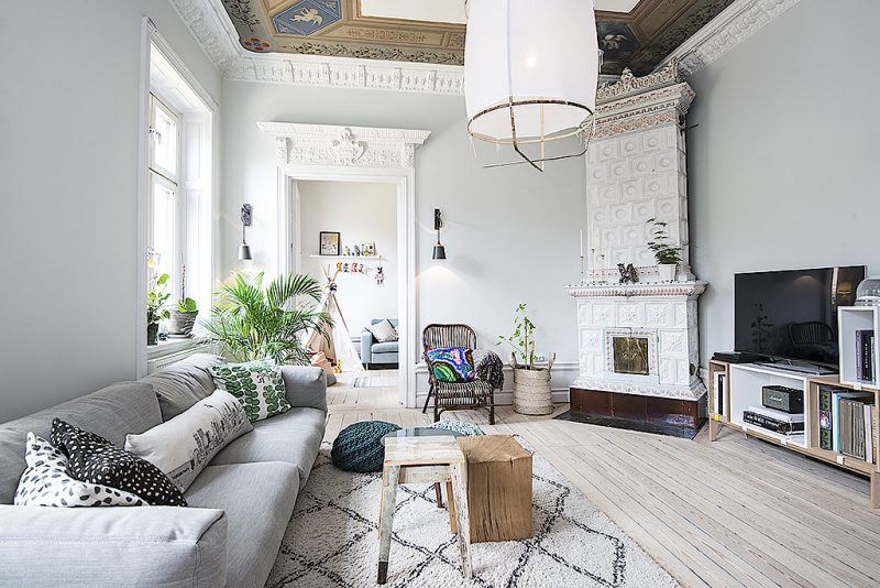 In dit appartement hebben ze de karakteristieke originele details gecombineerd met een Scandinavisch interieur