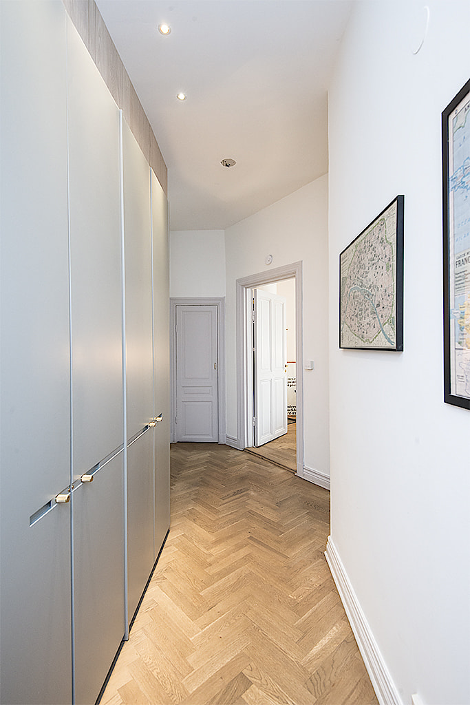 In dit appartement hebben ze de karakteristieke originele details gecombineerd met een Scandinavisch interieur