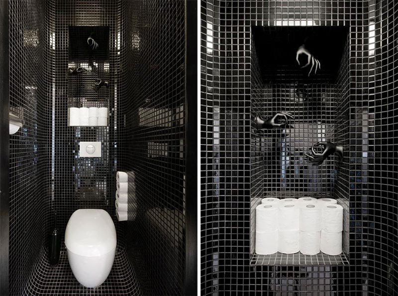jaren 60 toilet ontwerp zwarte mozaïektegeltjes