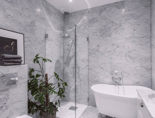 Klassieke marmeren badkamer
