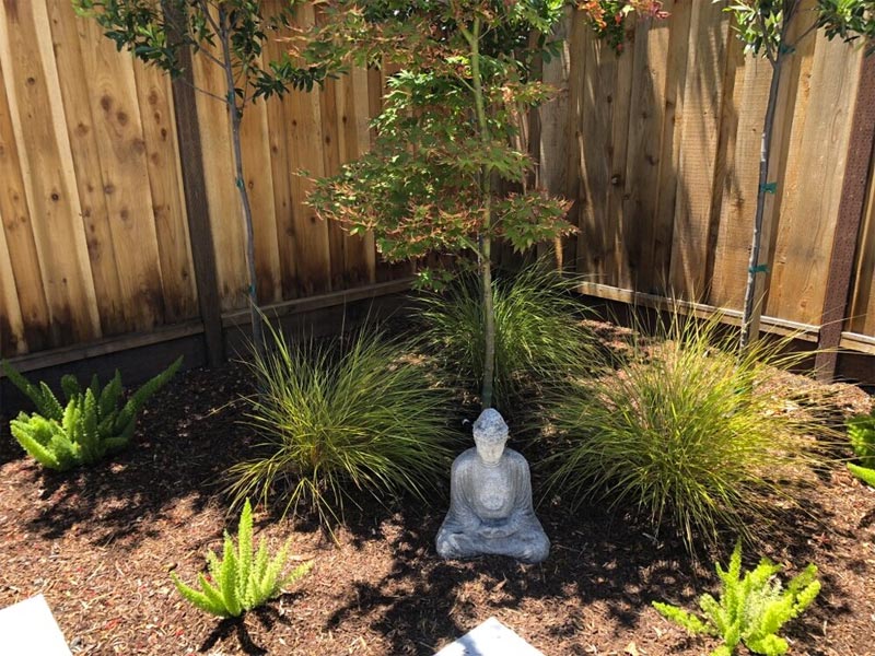 klein tuinbeeldje boeddha tuin
