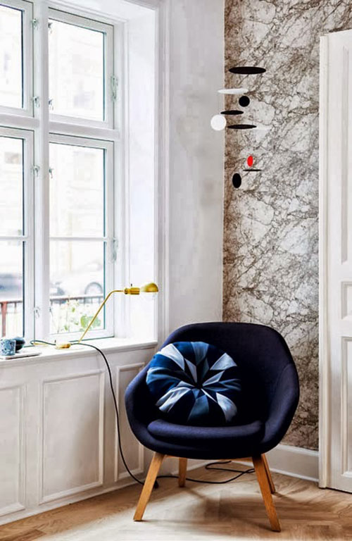 Kleurrijke Scandinavische woonkamer