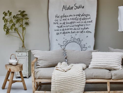 Lazy Sofa van Atelier Sukha