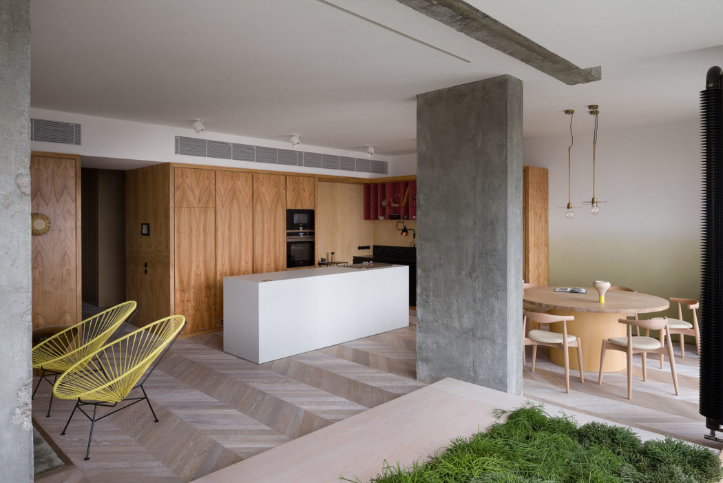 Mama, ik heb dit penthouse appartement voor je gekocht! Mama, ik heb dit penthouse appartement voor je gekocht!