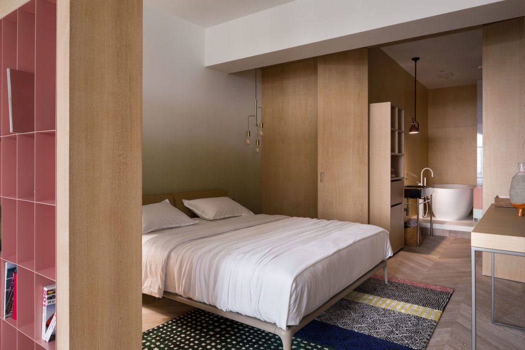 Mama, ik heb dit penthouse appartement voor je gekocht! Mama, ik heb dit penthouse appartement voor je gekocht!