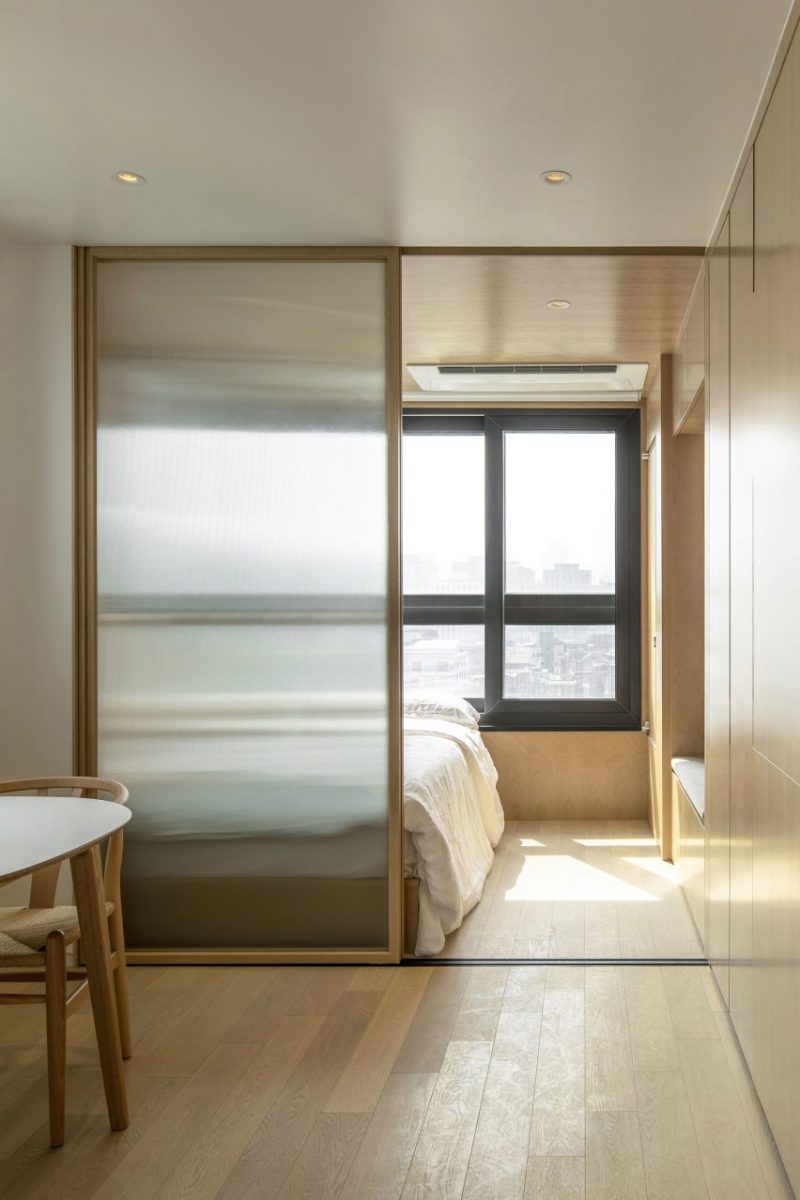 minimalistisch interieur met berkenhout