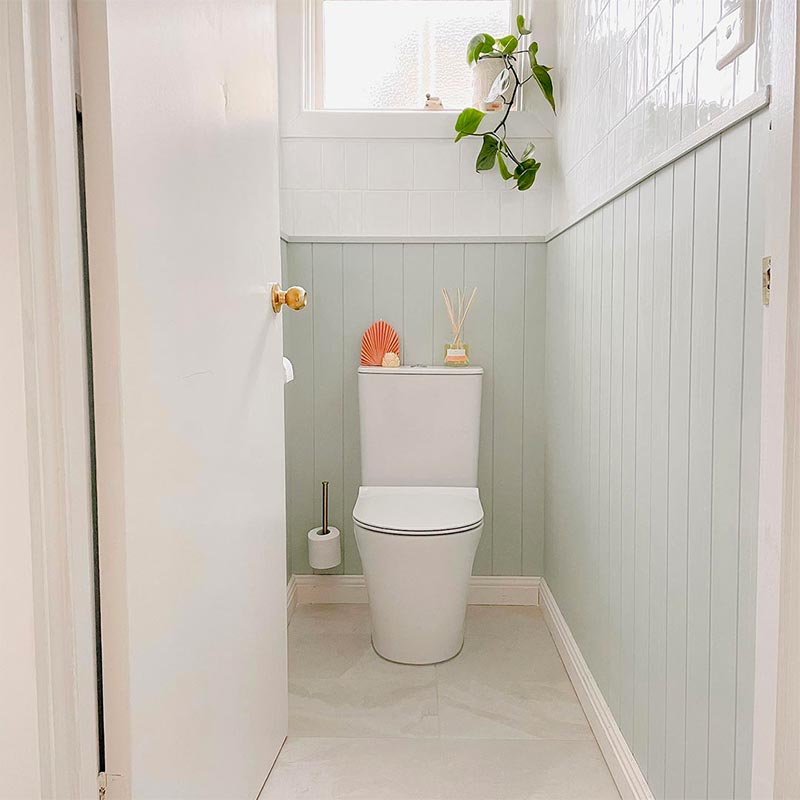 mintgroene lambrisering toilet