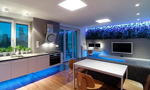 Moderne keuken met led verlichting