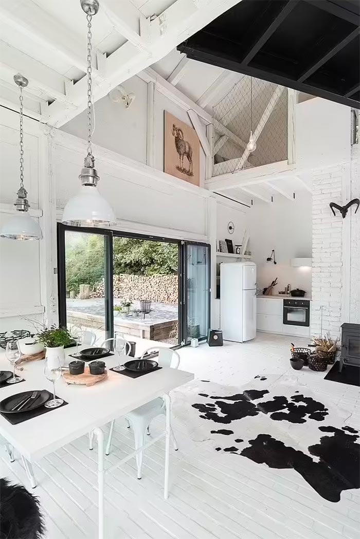 moderne schuurwoning zwart wit interieur moderne schuurwoning zwart wit interieur