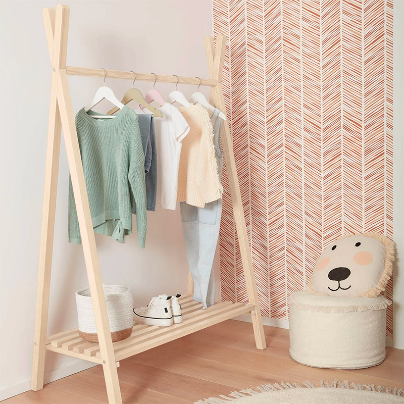 montessori kinderkamer kledingrek