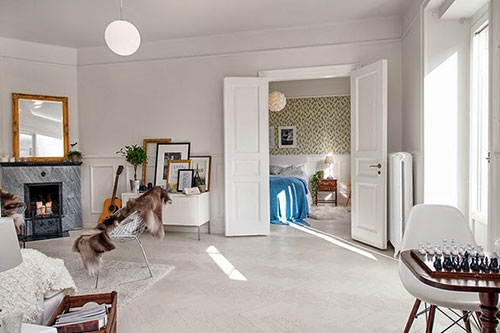 Mooie scheidingswand tussen woonkamer en keuken