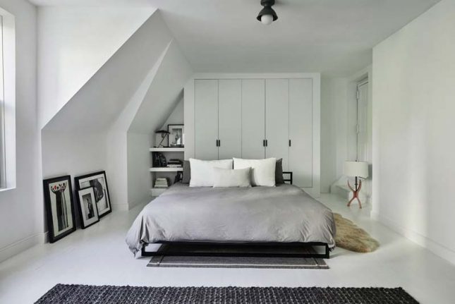 mooie witte zolderslaapkamer mooie witte zolderslaapkamer