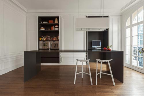 Modern klassieke keuken met thuiswerkplek Modern klassieke keuken met thuiswerkplek