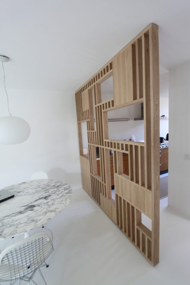 Op maat gemaakte roomdivider tussen keuken woonkamer – Interieur-inrichting.net