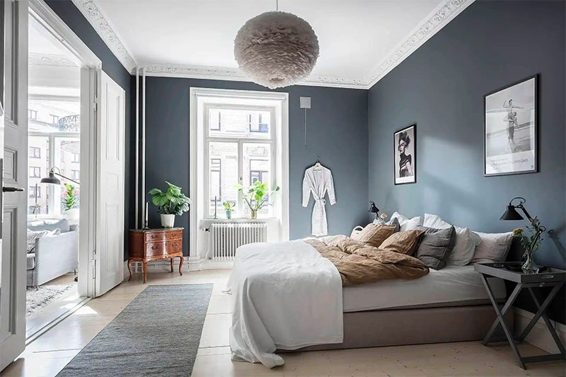 Ook in de slaapkamer kunnen petrol kleur muren een heel goed idee zijn.