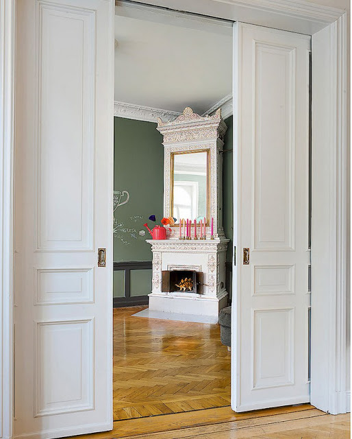 Roze Scandinavische woonkamer