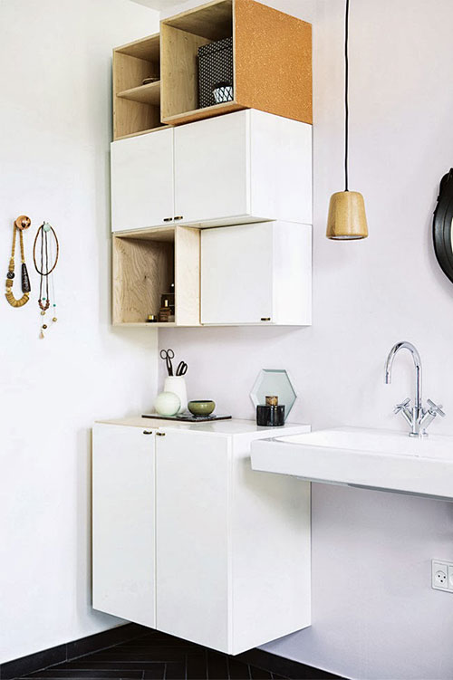 Zwevende badkamermeubel met open vakken