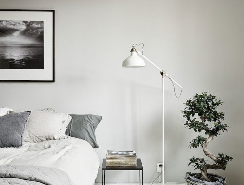 Scandinavische slaapkamer met een retro tintje