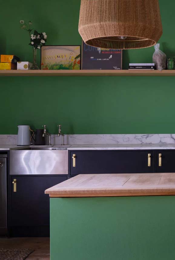 smaragdgroene-muurverf-farrow-ball-emerald-green smaragdgroene muurverf farrow ball emerald green