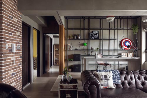 Stoere woonkamer met open kantoor