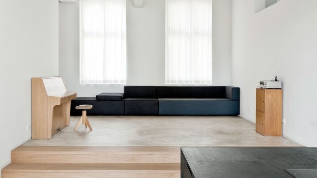 Strakke minimalistische woonkamer