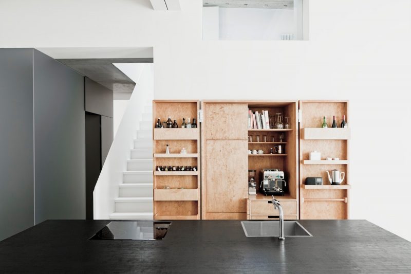 Strakke minimalistische woonkamer