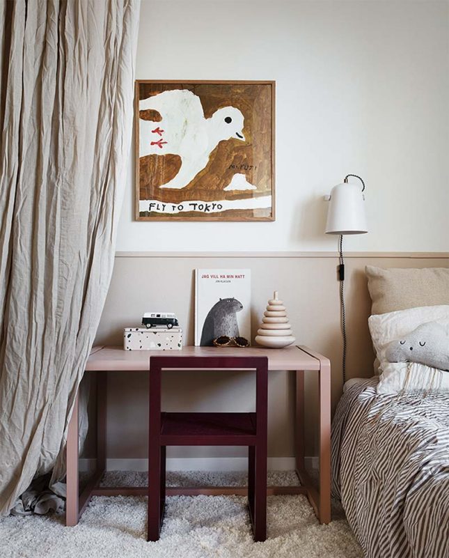 taupe lambrisering muur taupe lambrisering muur